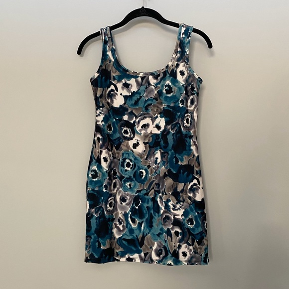 Blue + White Floral Velvet Bodycon Mini Dress - Picture 3 of 6